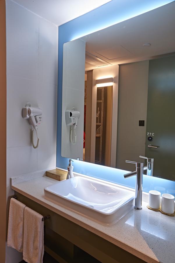 Ibis Wenzhou Ariport Avenue Hotel Exterior photo